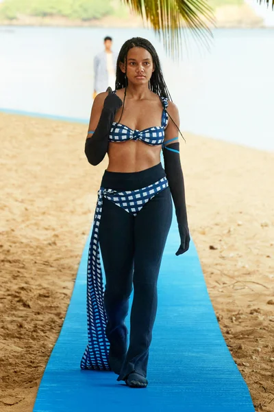 Look 23